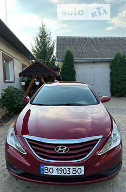 Седан Hyundai Sonata 2014 в Борщеве