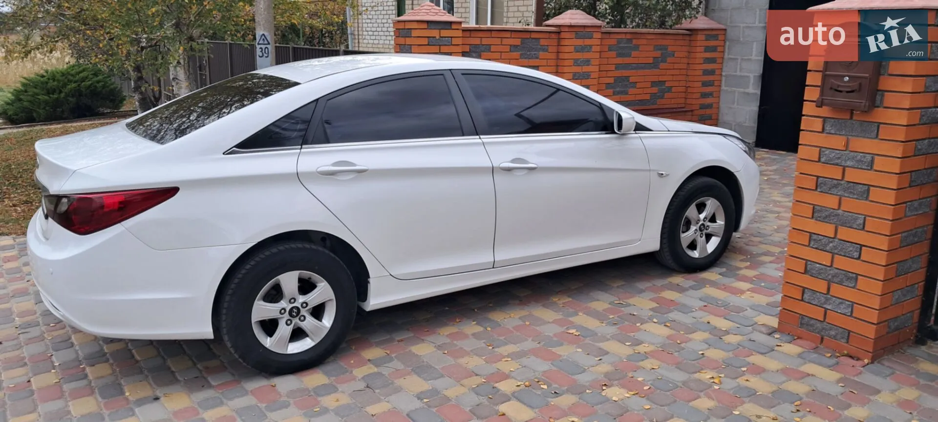 2010 Hyundai Sonata - мініатюра 3