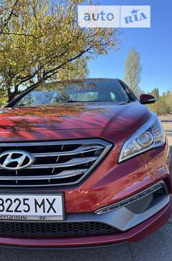 Седан Hyundai Sonata 2015 в Каменском