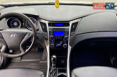 Седан Hyundai Sonata 2012 в Ахтырке