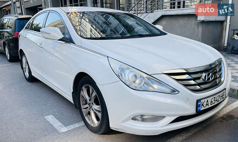 Hyundai Sonata 2011