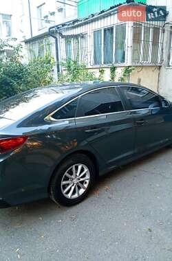 Седан Hyundai Sonata 2017 в Черноморске