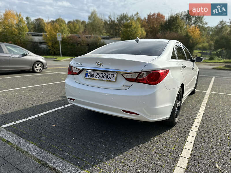 Седан Hyundai Sonata 2013 в Киеве