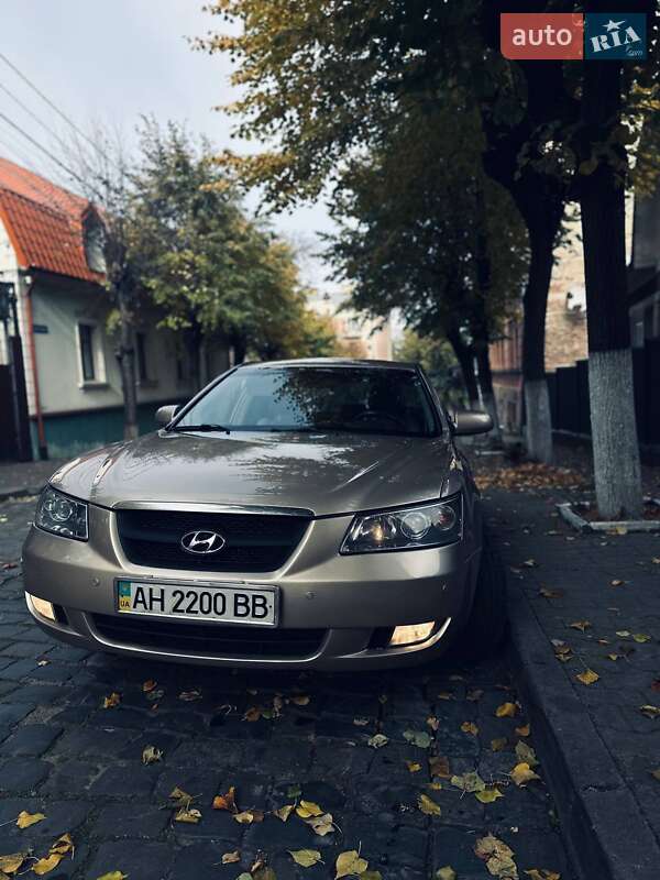 Седан Hyundai Sonata 2006 в Чернівцях