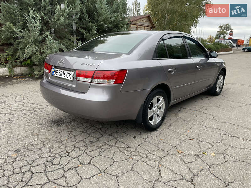 Седан Hyundai Sonata 2006 в Первомайске