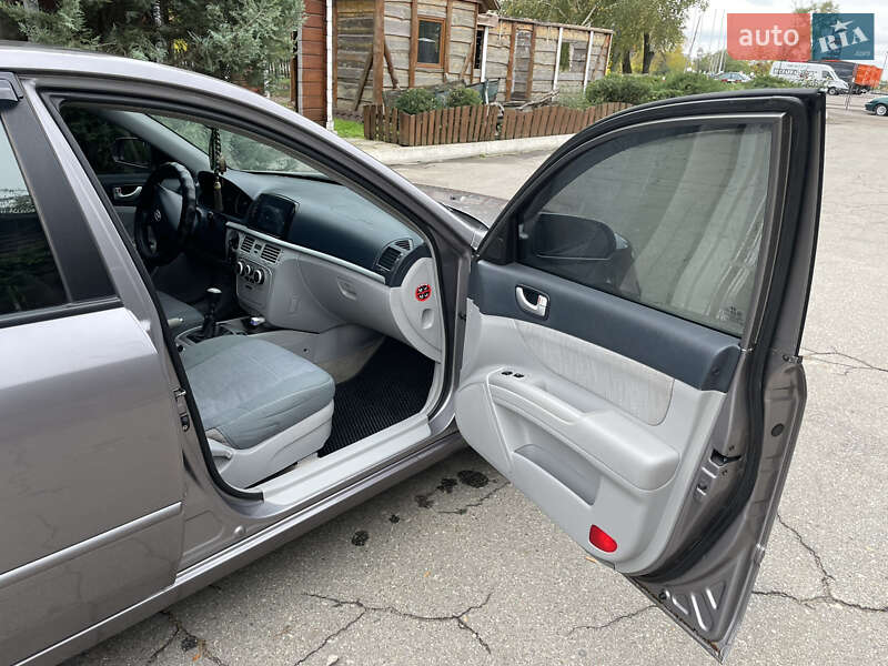 Седан Hyundai Sonata 2006 в Первомайске