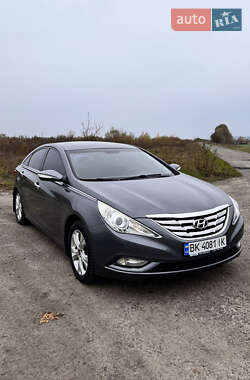 Седан Hyundai Sonata 2010 в Вараші