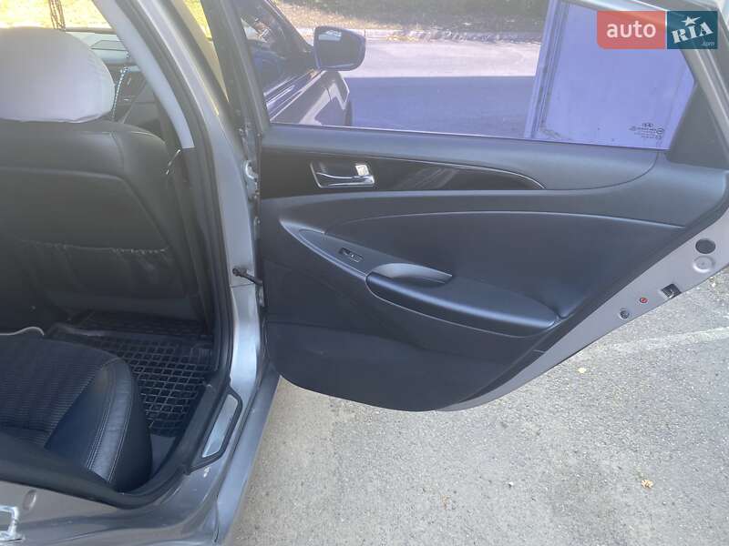 Седан Hyundai Sonata 2011 в Тернополе