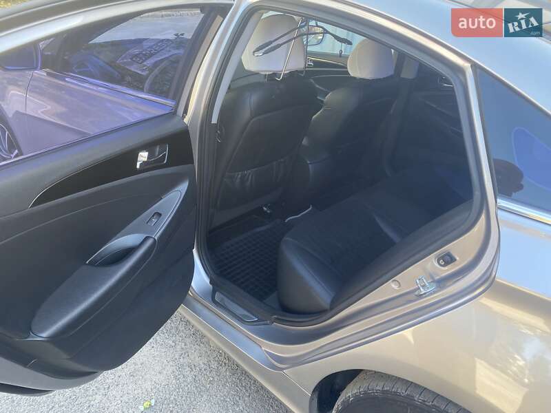 Седан Hyundai Sonata 2011 в Тернополе