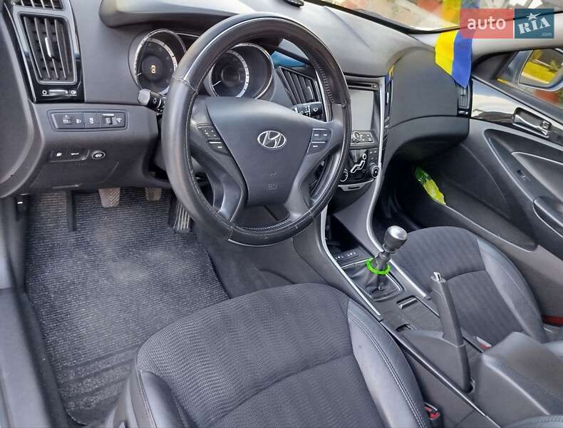 Седан Hyundai Sonata 2011 в Бродах