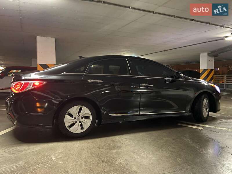 Седан Hyundai Sonata 2014 в Львові