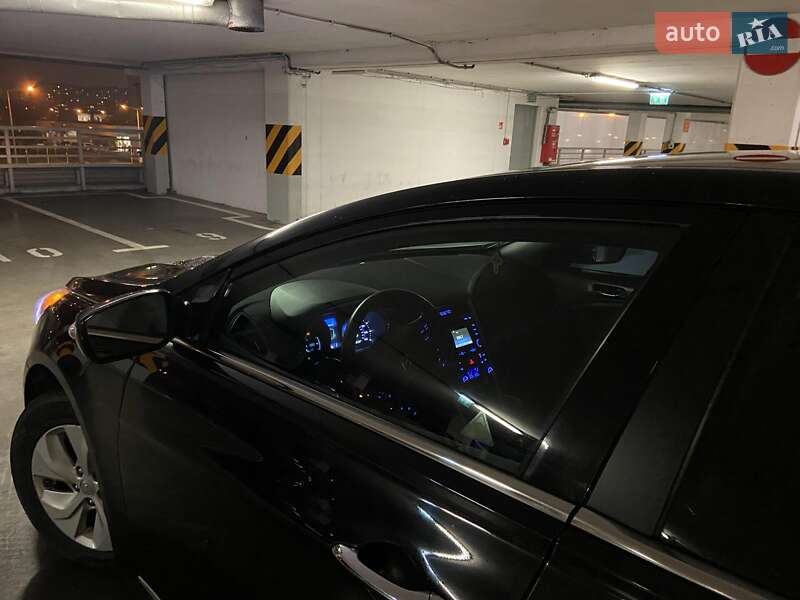 Седан Hyundai Sonata 2014 в Львові