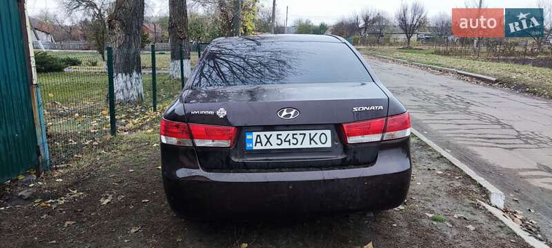 Седан Hyundai Sonata 2005 в Чугуеве