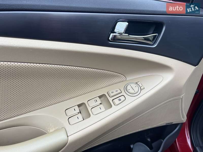 Седан Hyundai Sonata 2013 в Одесі