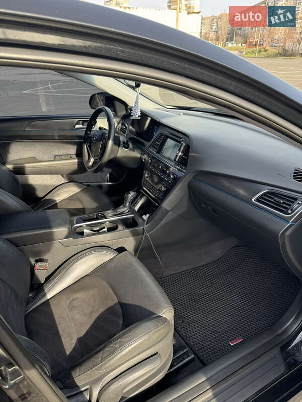 Седан Hyundai Sonata 2015 в Одессе