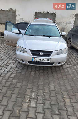 Седан Hyundai Sonata 2005 в Городку