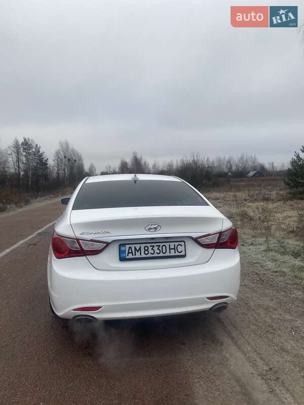 Седан Hyundai Sonata 2013 в Олевске