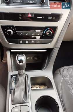 Седан Hyundai Sonata 2015 в 
