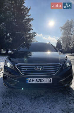 Седан Hyundai Sonata 2016 в Краснограді