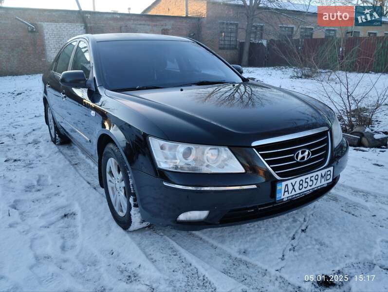 Седан Hyundai Sonata 2009 в Краснограді