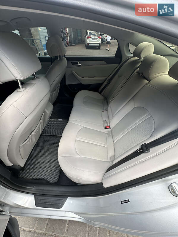 Седан Hyundai Sonata 2016 в Одессе