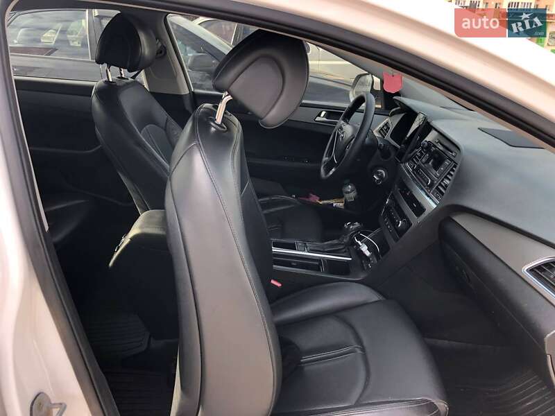 Седан Hyundai Sonata 2016 в Киеве