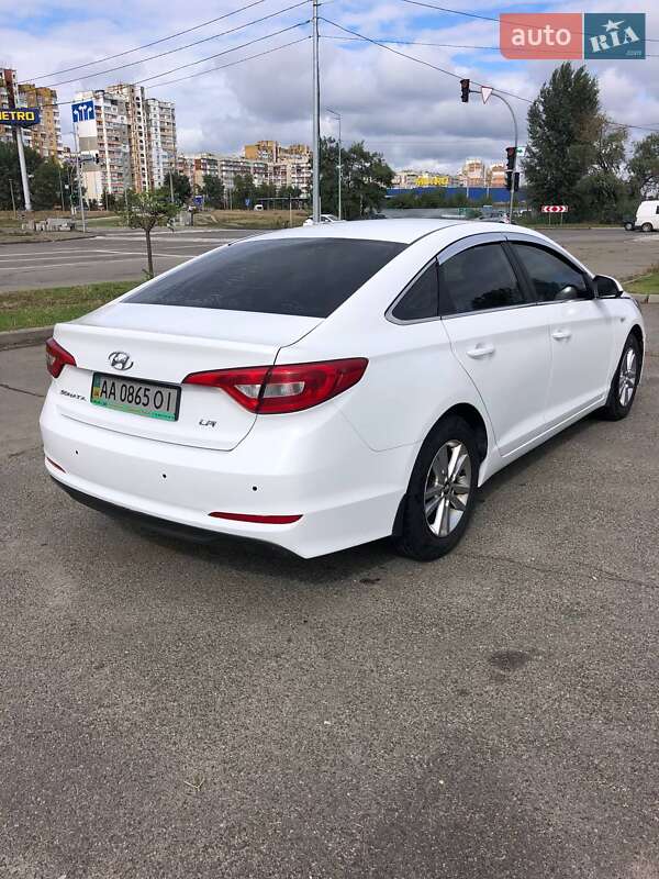 Седан Hyundai Sonata 2016 в Киеве