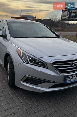 Седан Hyundai Sonata 2015 в Раздельной