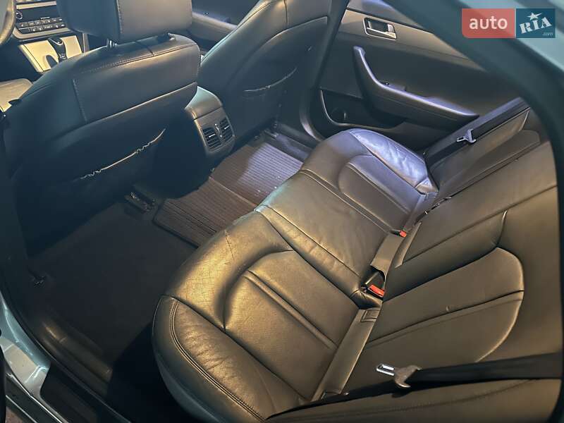 Седан Hyundai Sonata 2015 в Николаеве