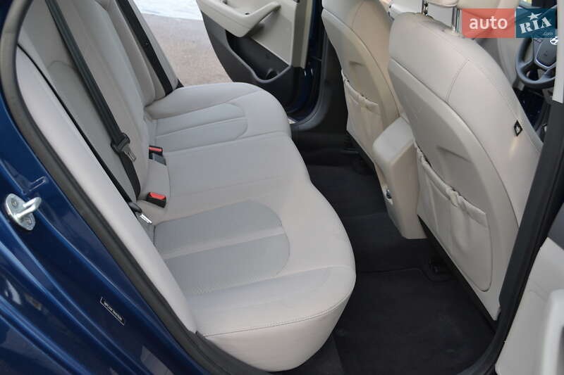 Седан Hyundai Sonata 2016 в Киеве фото 24 Седан Hyundai Sonata 2016 в Киеве