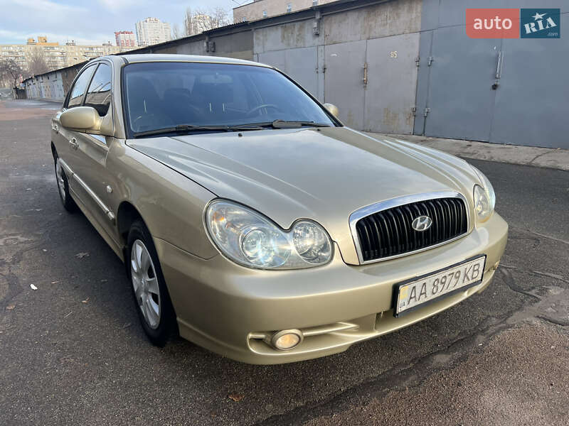 Седан Hyundai Sonata 2004 в Києві