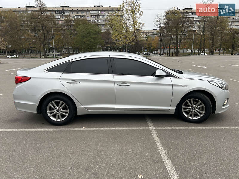 Седан Hyundai Sonata 2016 в Киеве