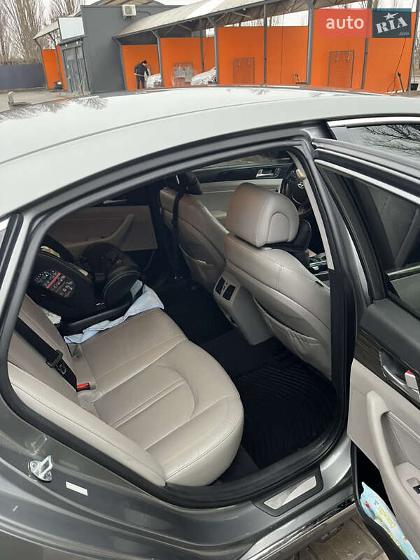 Седан Hyundai Sonata 2016 в Рівному
