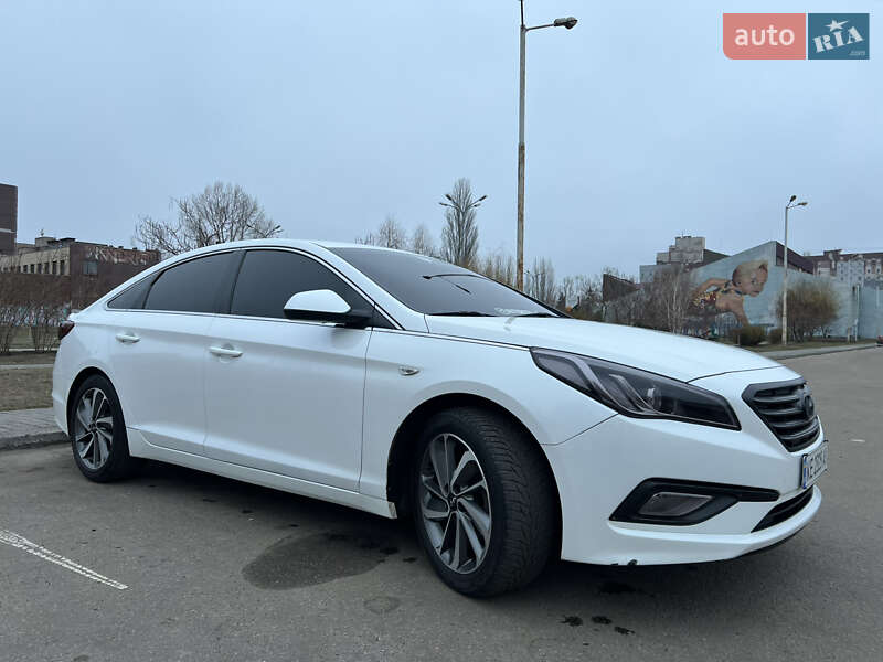 Седан Hyundai Sonata 2015 в Кривом Роге