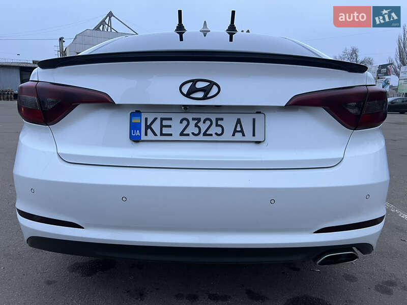 Седан Hyundai Sonata 2015 в Кривом Роге