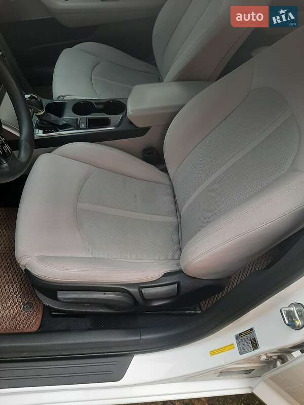 Седан Hyundai Sonata 2014 в Верховине