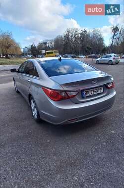 Седан Hyundai Sonata 2011 в Ровно