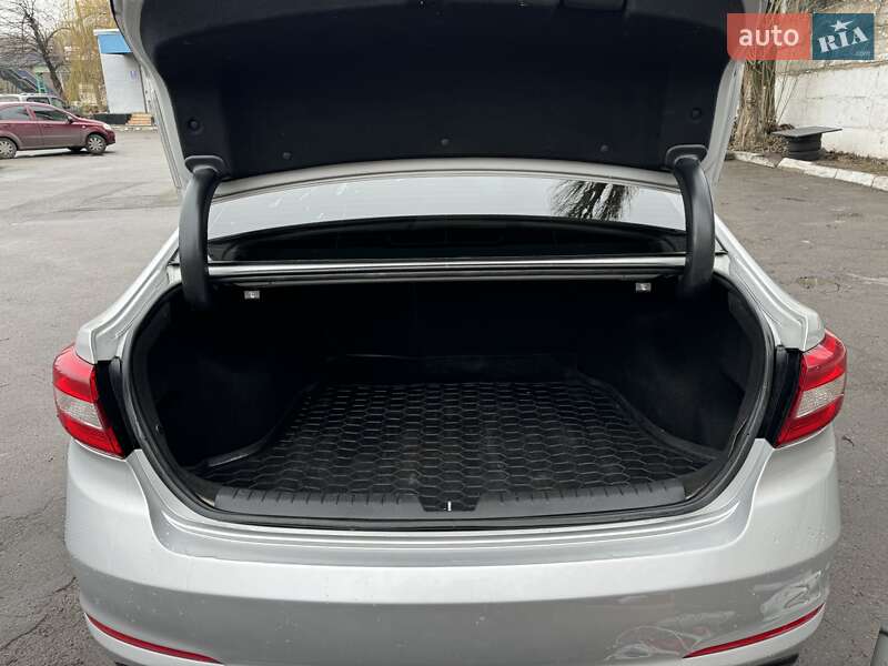 Седан Hyundai Sonata 2016 в Киеве