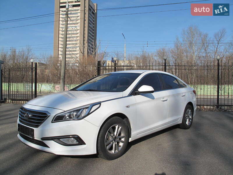 Седан Hyundai Sonata 2016 в Киеве