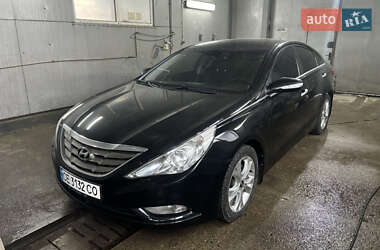 Седан Hyundai Sonata 2010 в Хотине