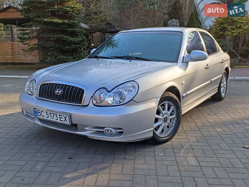 Седан Hyundai Sonata 2003 в Дрогобичі