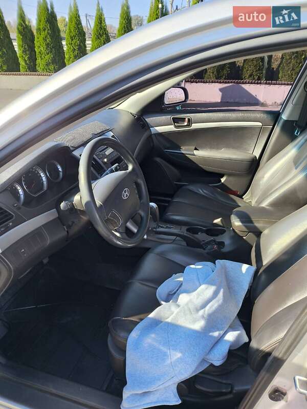 Седан Hyundai Sonata 2012 в Смілі