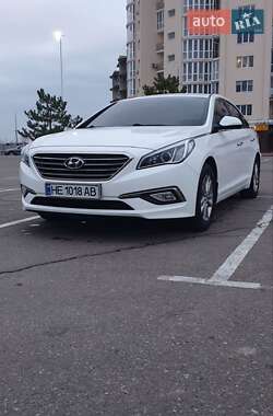 Седан Hyundai Sonata 2015 в Николаеве