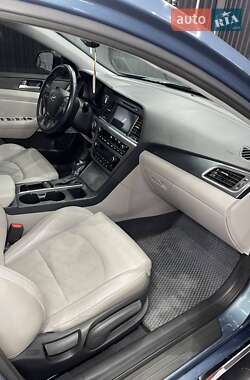 Седан Hyundai Sonata 2015 в 