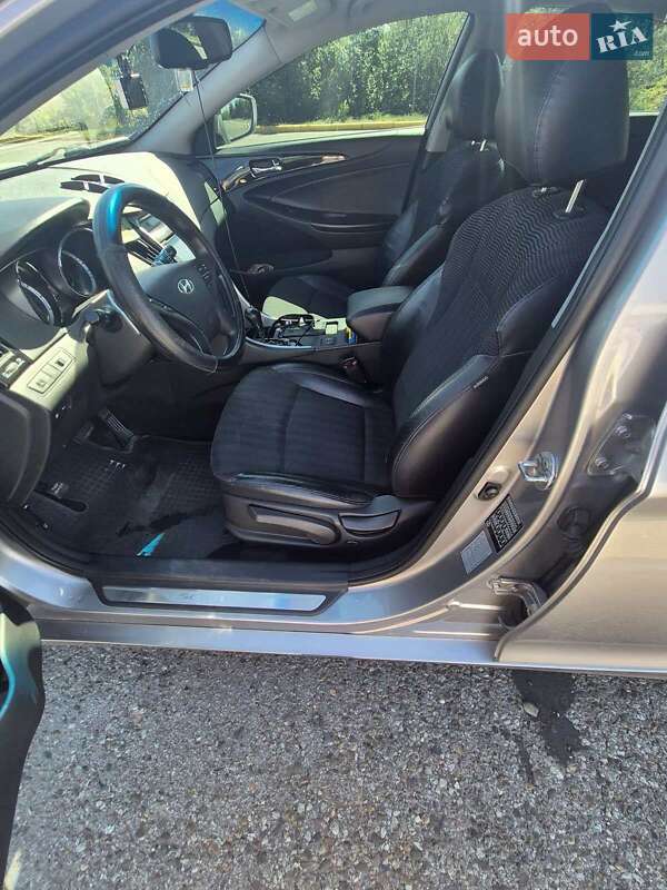 Седан Hyundai Sonata 2012 в Чернівцях