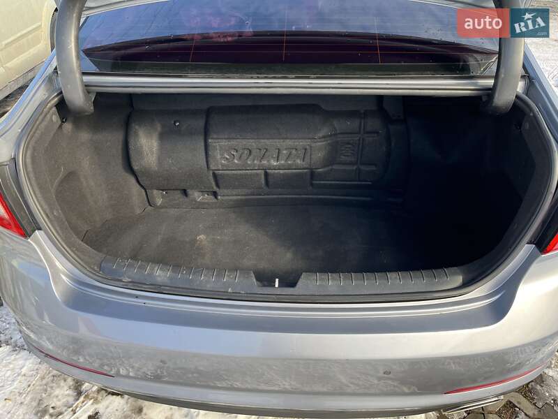 Седан Hyundai Sonata 2016 в Киеве