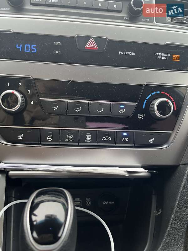 Седан Hyundai Sonata 2016 в Киеве