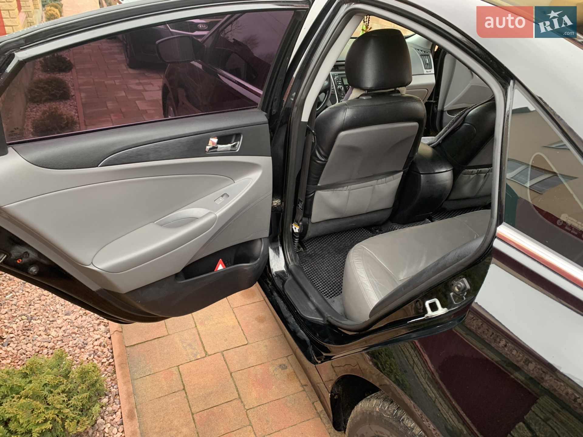 2010 Hyundai Sonata - мініатюра 13