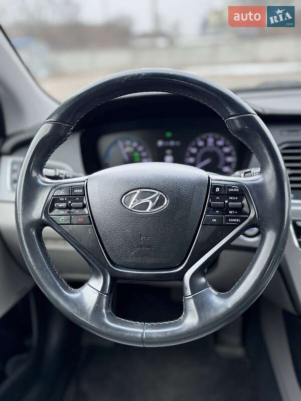 Седан Hyundai Sonata 2015 в Кременчуге