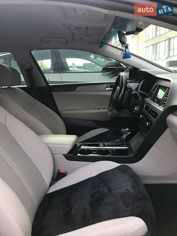 Седан Hyundai Sonata 2014 в Львове